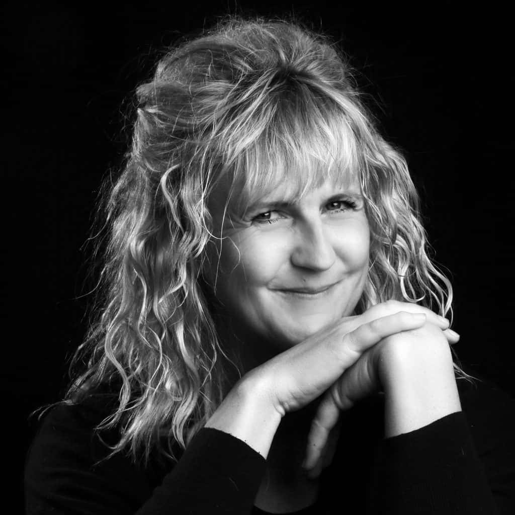 Mia Karlsvärd, portrait by Johnny Gustavsson