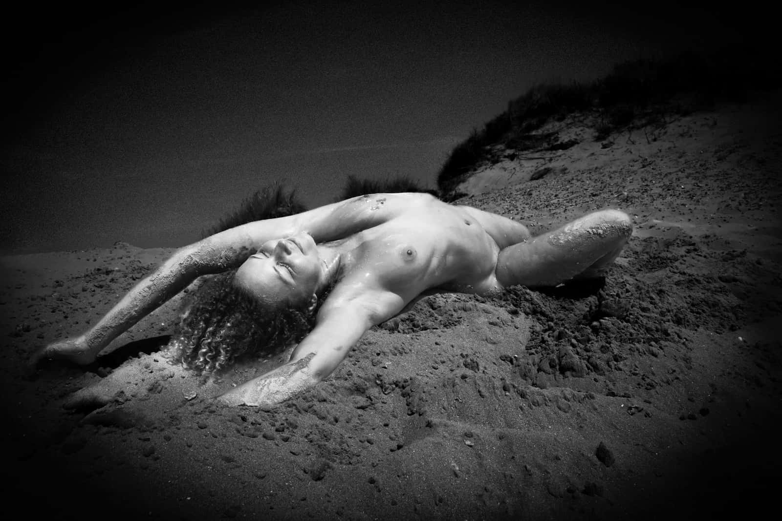 Nude emotions on the Dunes of Amsterdam