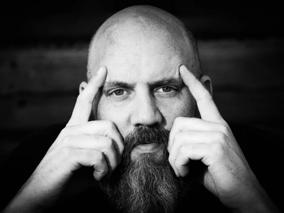 Undvik starkt solljus…?