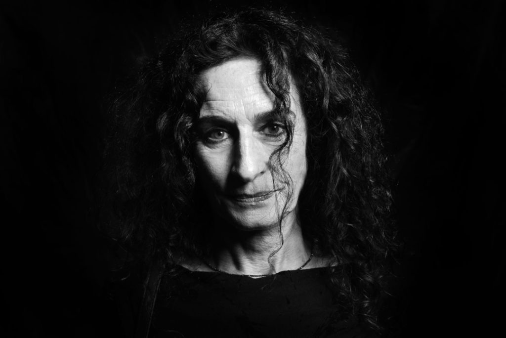 250503 karin Åhyddan