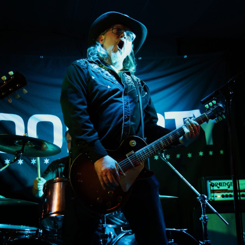 250503 peter Åhyddan