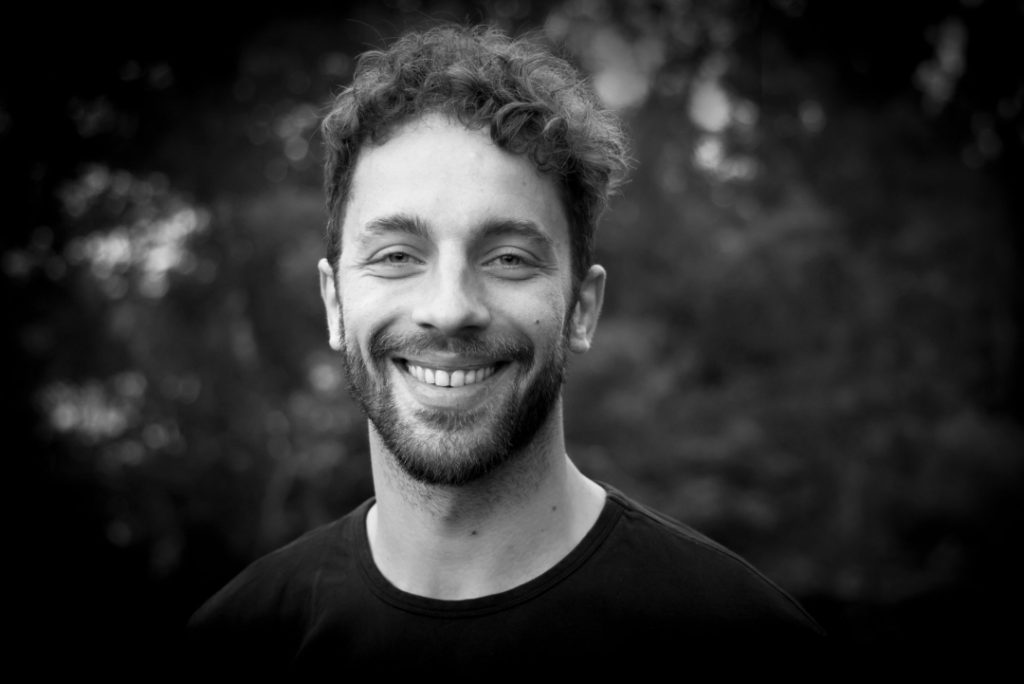He looks happy and nice, doesn't he? Appearances are deceiving. Leon secretly watches you and knows better than you where your tensions are. He is a physiotherapist and smiles kindly when he helps you even though it hurts like hell. Apart from that, he is a lovely warm person.